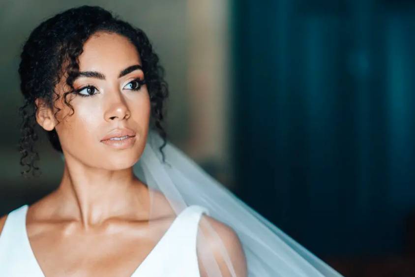 What Makes a Complete Bridal Make Up Look?