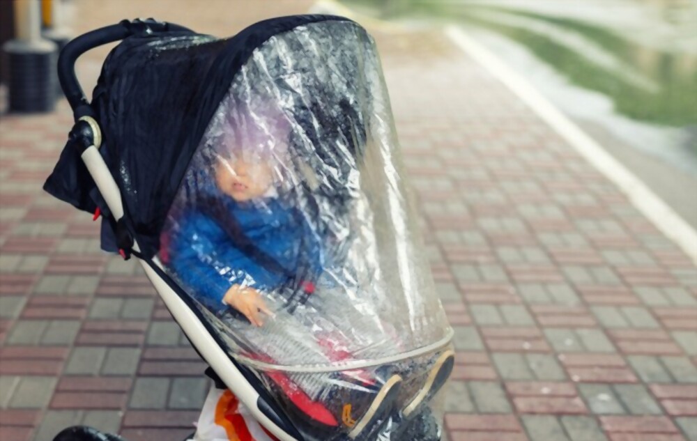 How to Choose a Stroller Rain Cover?