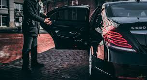How important are price, service and vehicle size when choosing a limo service in Chicago?